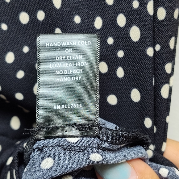 Potter's Pot Romper Women Size S Black Cream Sleeveless Collared - Picture 8 of 9